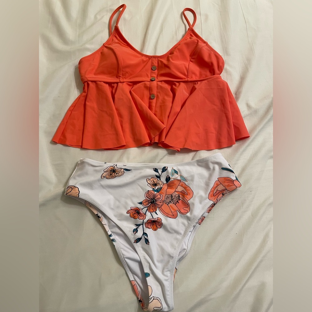 ✨2 for $10✨ Cupshe Peplum Bikini Top
